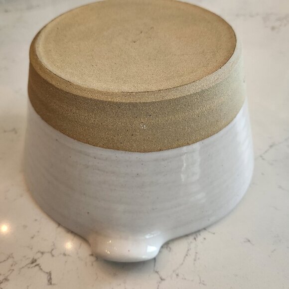 Farmhouse Pottery Silo Batter Bowl - Picture 7 of 8